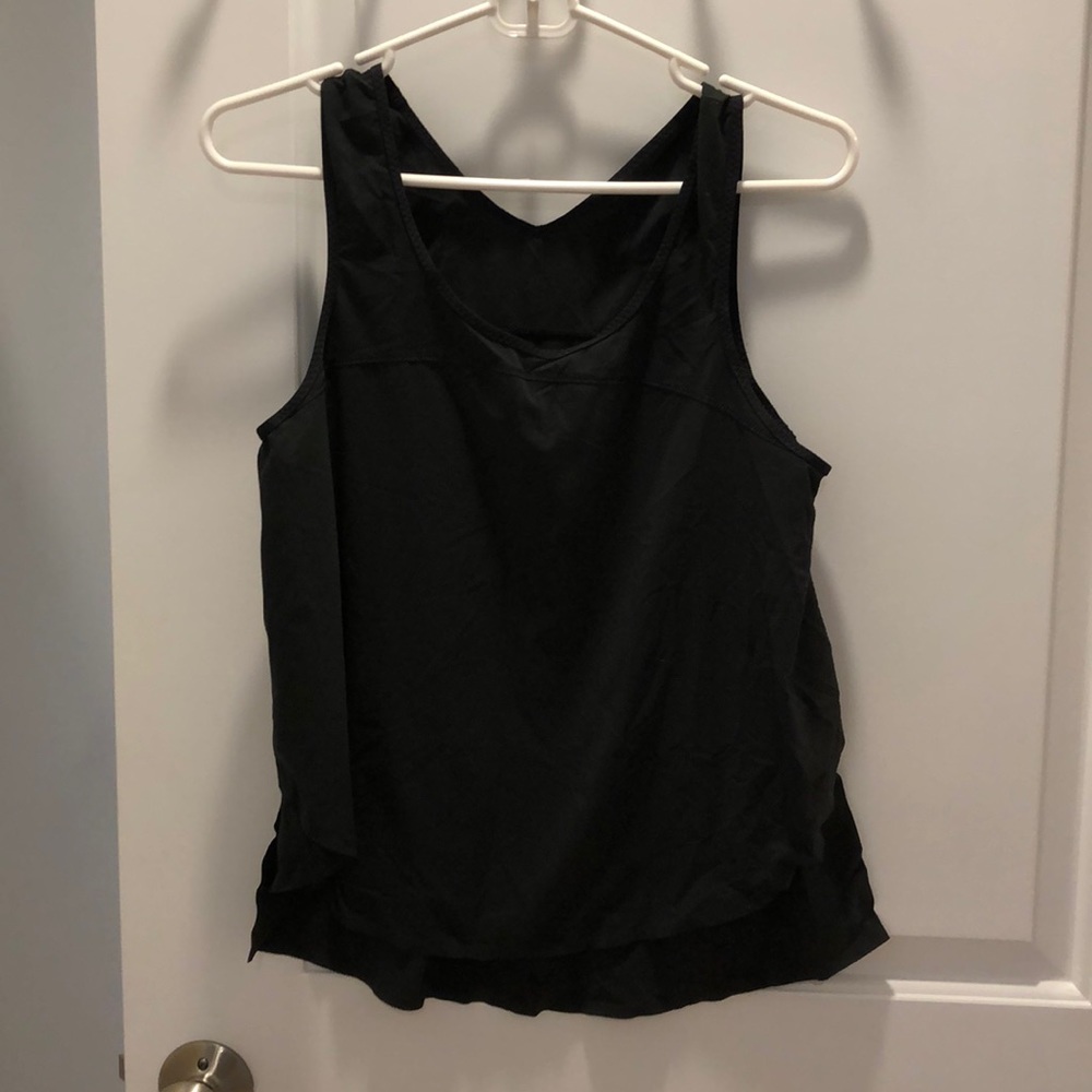 Black lululemon active wear top